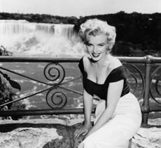 monroe_marilyn_cp_176850